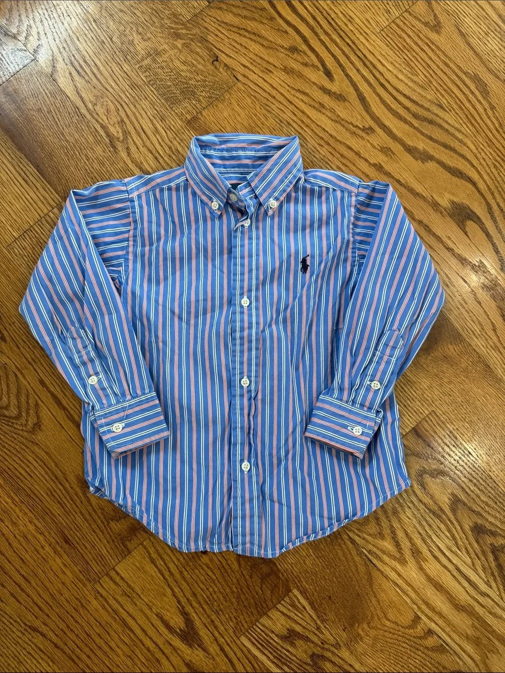 Boy’s Ralph Lauren Button Up/Button Down Shirt. Size 3/3T. Like New Condition.